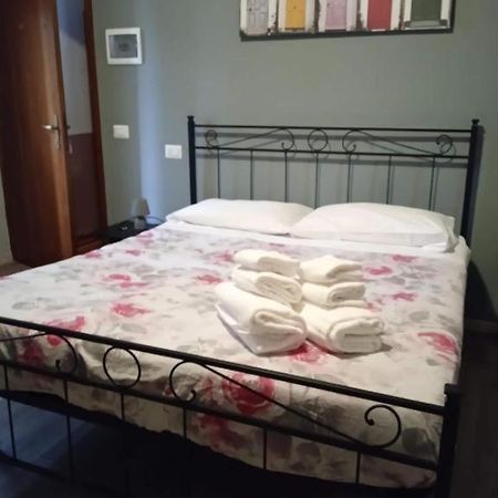 Hotel D 2 Non Accettiamo Franciesi Parma Eksteriør billede