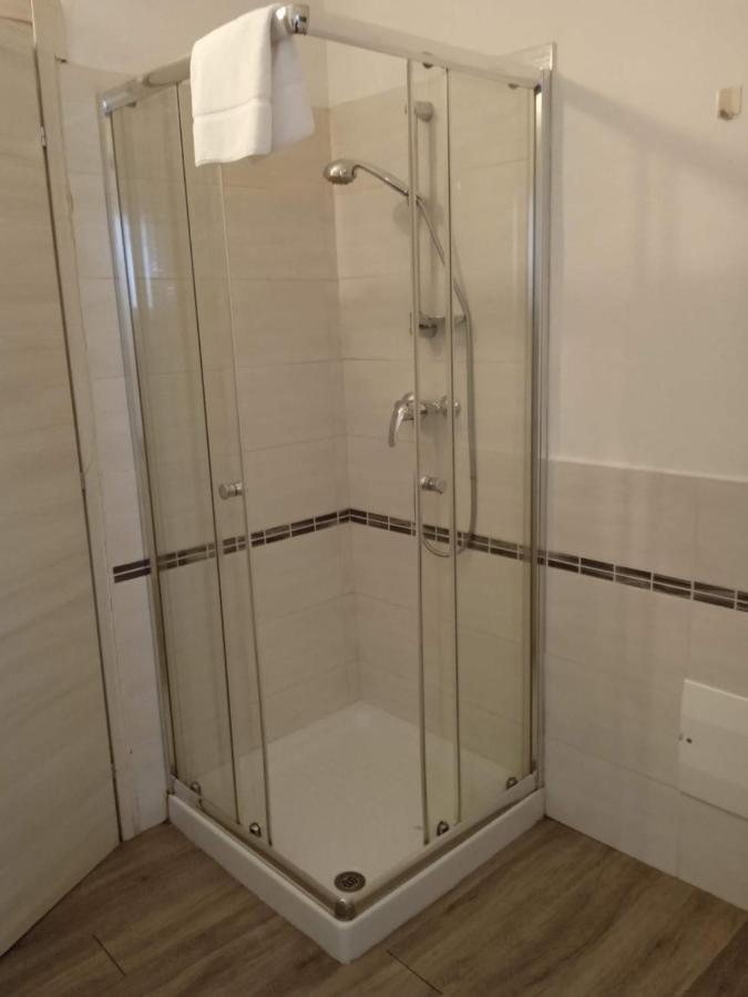 Hotel D 2 Non Accettiamo Franciesi Parma Eksteriør billede