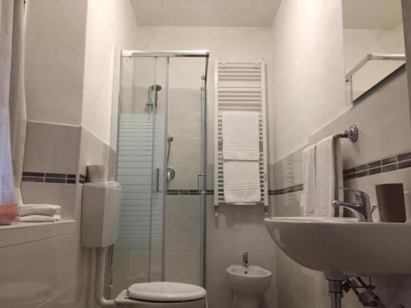 Hotel D 2 Non Accettiamo Franciesi Parma Eksteriør billede